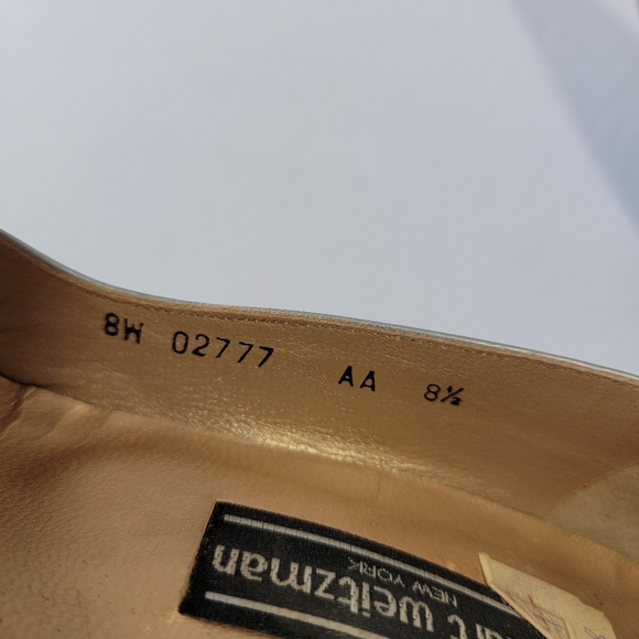 VTG Stuart Weitzman Corniche Mid Silver Pump 8.5 Leather Old Money Office Siren - Picture 11 of 12